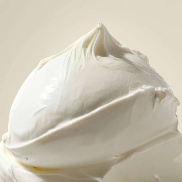 Coalhada seca cremosa Épacomê: base láctea fermentada utilizada como substituta técnica ao creme de leite.